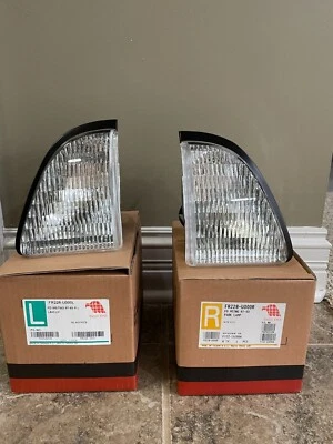 Luces de señalización FR228 para Ford Mustang 1987-1993 par conductor y pasajero, nuevas Foto 1 de 4