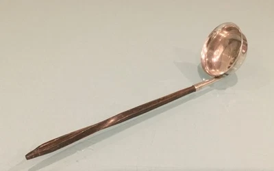 Cucharón Toddy Victoriano de Plata de Ley Birmingham 1863 Henry Hyde Aston 18 cm Foto 1 de 4