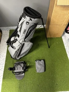 Jones Golf Rover Golf Bag + Valuables Pouch + Wall Caddy - Picture 1 of 5