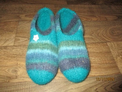 Weihnachtsangebot..Filzpuschen-Hausschuhe👣Gr.39 Handgestrickt, mit 💞gemacht;0) - Bild 1 von 2