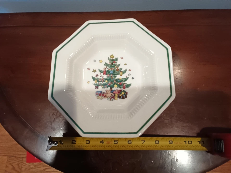 Juego de 4 tazones de sopa con borde multiusos Nikko Christmastime Japón Foto 1 de 4