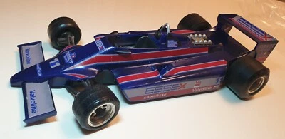 1:10 Burago ESSEX Lotus 1981 driver Mario ANDRETTI. - Immagine 1 di 4