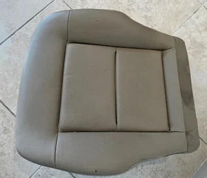 10-16 Mercedes W212 E350 Front Right Lower Seat Cushion TAN 2129101050 OEM - Picture 1 of 18