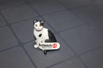 GATO SENTADO BLANCO NEGRO de Schleich Juguete 13637 RETIRADO Nuevo Envío Gratis Foto 1 de 4
