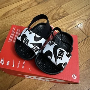 TODDLER NIKE KAWA WHITE / BLACK LOGO SLIDES SE JDI (TD) CW3360 100 Size 3C - Picture 1 of 6