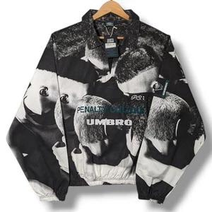Pullover Umbro Slam Jam Penalty Culture Drill Top Hombre Pequeño Fútbol AOP Italia - Imagen 1 de 23