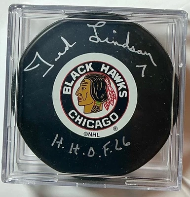 Оригинальная 6 шайб с автографом Теда Линдсея из Chicago Blackhawks / сертификат подлинности PSA - Изображение 1 из 2