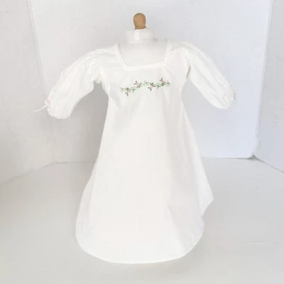 Camisón bordado blanco retirado American Girl Doll Elizabeths Foto 1 de 3
