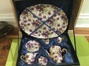 10 teiliges Mini Porzellan Teeservice violett floral Chintz Goldrand schöne Box! - Bild 1 von 8