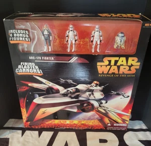 ARC-170 Fighter 2005 STAR WARS Revenge of the Sith MIB NEW Bonus Figures - Picture 1 of 5