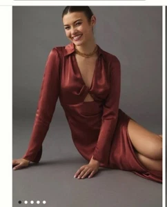 ASTR Satin Wanda Cutout Midi, Kragen Langarm Kleid in Marsala Gr. Small - Bild 1 von 9