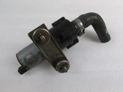 Bomba de agua auxiliar de CA Ferrari 360, F430, 458, 550, 575, 599, usada P/N 65460300 Foto 1 de 4