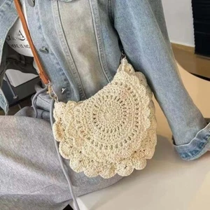Retro Straw Crossbody Pouch Flower Edge Summer Beach Flip Pouch Female - Picture 1 of 16