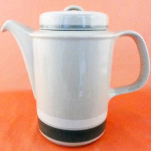 ARABIA SALLA Coffee Pot 7.5" tall made in Finland NEW NEVER USED Porcelain - Picture 1 of 2