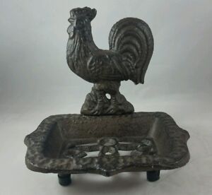VINTAGE CAST IRON ROOSTER, SOAP/ BUSINESS CARD HOLDER. RUSTIC BLACK, EXC. COND. 