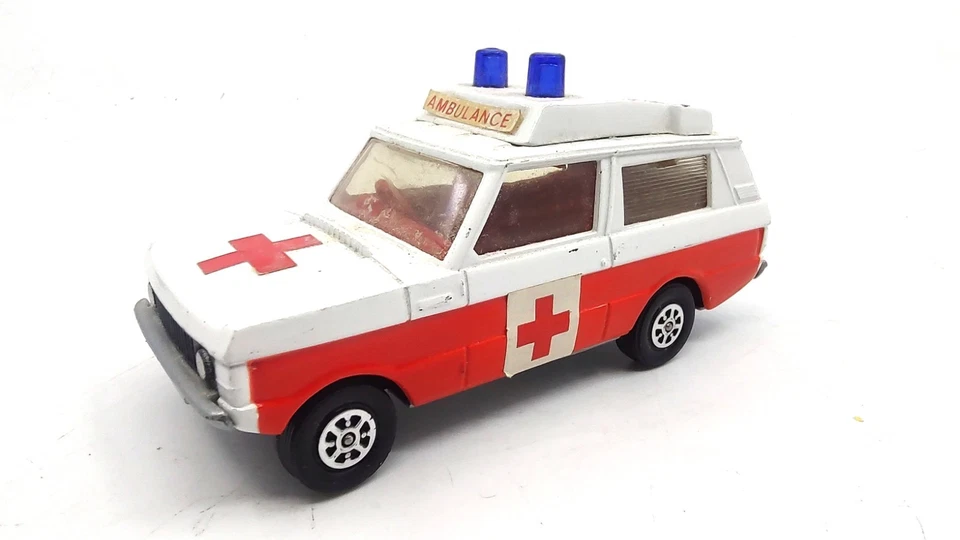 VINTAGE CORGI TOYS WHIZZWHEELS VIGILANT RANGE ROVER AMBULANCE GREAT BRITAIN - Image 1 of 4