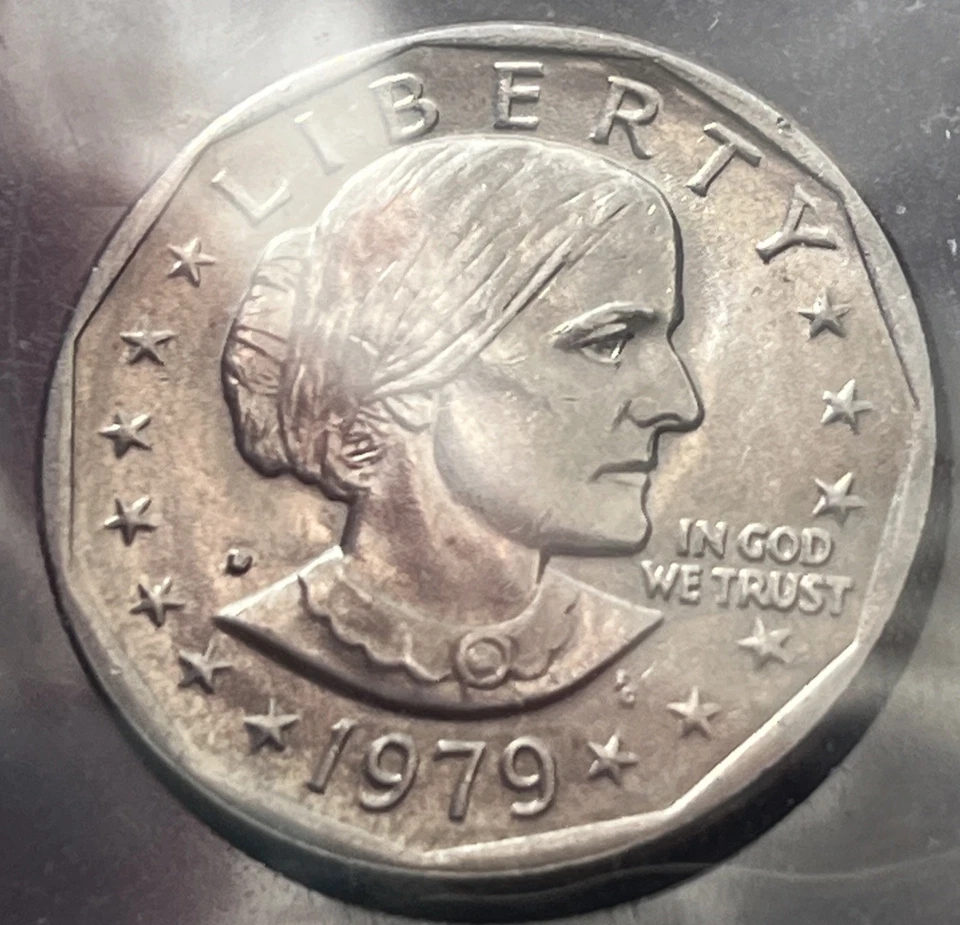1979-D (FG) Susan B Anthony Dollar W/ Filled-in 'D' E Pluribus Dot Wide Rim RARE - Image 1 of 4