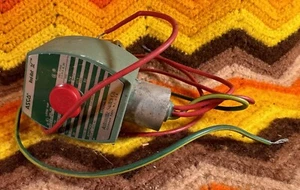 ASCO Red-Hat Magnetventil 238610-132D 1/4" Rohr 120V/60Hz - Bild 1 von 4