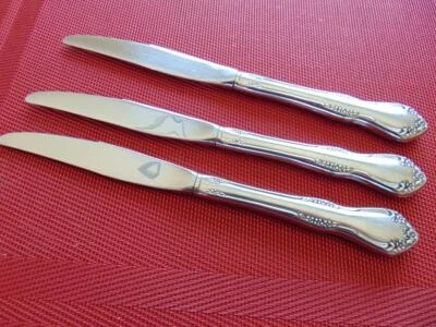 Oneida MANSFIELD-AMADEUS Cuchillo de Cena Lote 3 Cuchillos Wm A Rogers Acero Inoxidable Foto 1 de 2
