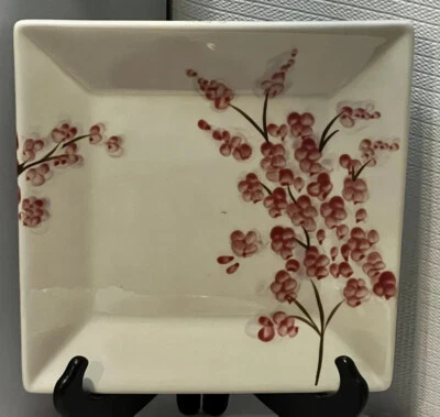 Tabletops Gallery Celine Square Salad Plate in Excellent Used Condition - Image 1 of 2