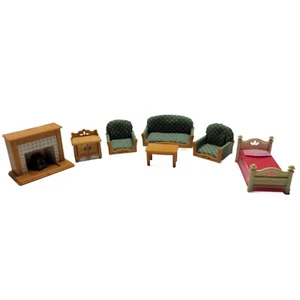 Calico Critter Sylvanian Living Room Green Couch Chairs Working Fireplace - Bild 1 von 6