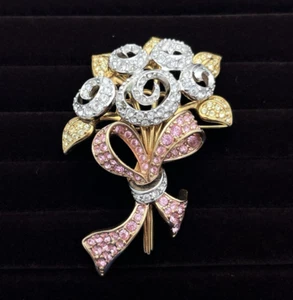 Swarovski Crystal Flower Bouquet Compassion Brooch Pin Retired JP 98 - Picture 1 of 7