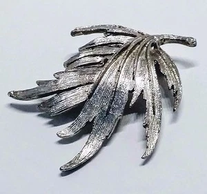 Leaf Brooch Pin Beautiful Big Silver Tone Metal Leaf Brooch 2" X 1.5" - Picture 1 of 2