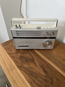 SONY TFM-116A MULTI-BANDS RADIO FM/AM THREE BAND 11 TRANSISTOR AS-IS Parts Only - Picture 1 of 12