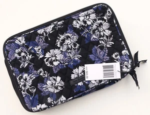 Vera Bradley Large Blush and Brush Make-Up Case in Frosted Floral. NWT - Picture 1 of 4