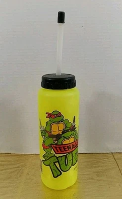 Botella de agua Teenage Mutant Ninja Turtles TMNT vintage 1988 pajita y tapa amarilla Foto 1 de 4