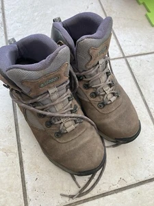 Hi Tec Sierra V-Lite II Mid Women’s Walking Boots UK7 EU40 Waterproof Leather - Picture 1 of 10