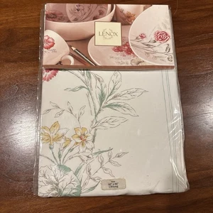 Lenox Tablecloth 60"x84" Oblong Floral Design 100% Cotton - Artists Sketchbook - Picture 1 of 6