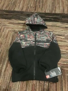NWT UNDER ARMOUR BOYS RIVAL HUNDO FLEECE ZIP UP HUNDO HOODED JACKET BLACK MULTI - Picture 1 of 3