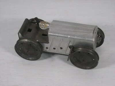 VINTAGE MARX TIN WIND UP TRACTOR 8 1/4" LONG WORKING - Image 1 of 4