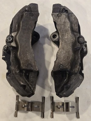 Juego de pinzas delanteras OEM 2004-10 Porsche Cayenne Audi Q7 VW Touareg Brembo 17Z  Foto 1 de 4