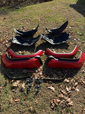 Llamaradas y forros de guardabarros en rojo petardo para Jeep Wrangler JLU 2018-2024 Foto 1 de 4