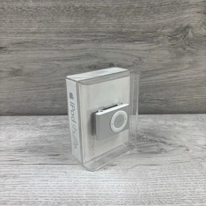 Apple iPod Shuffle A1204 1 GB Silver - 2nd Generation - Grade A (MB225LL/A) - Picture 1 of 7