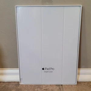 iPad Pro Smart Cover White for 1st and 2nd Generation iPad Pro 12.9 inch - Picture 1 of 2