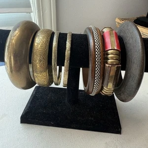 Vintage 7 pc Chunky Bracelet LOT Stack Bangles Wood Bone Brass Gold Tone Boho - Picture 1 of 7