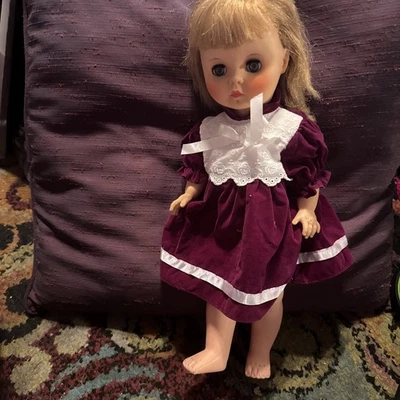 Muñeca bebé vintage pelo rubio ojos azules buen estado Foto 1 de 4