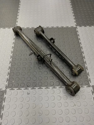 Juego de pares de brazos de control trasero izquierdo Dodge Ram 1500 2013-2018 5,7 OEM Foto 1 de 4