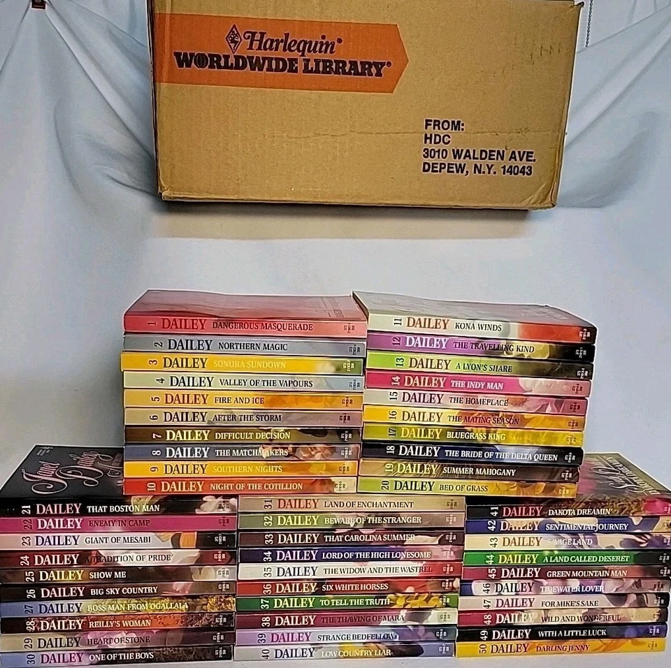 NEW Vtg Americana Complete Series Collectors Ed. 50 PB Janet Dailey Harlequin  Foto 1 de 4