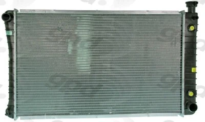 Radiador Global Parts para C1500, C2500, K1500, K2500, C35, C3500, K3500 618C Foto 1 de 4