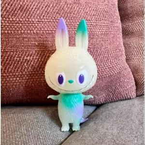 Labubu The Monsters The Little Monsters Zimomo Series 3 SI(Glow in Dark) - Picture 1 of 3