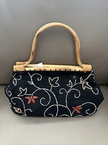 Vintage St. Johns Bay Black Woven Floral Purse Handbag Wood Handle Beaded - Picture 1 of 12