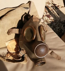 WW2 Italian T35 gas mask respirator complete with canister etc - Picture 1 of 16
