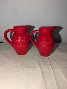 LE CREUSE CERISE RED JUG CURVED HANDLE SALT AND PEPPER SET - Picture 1 of 8