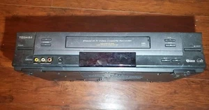 Toshiba W622 VHS VCR Video Cassette Recorder - No Remote - Picture 1 of 7