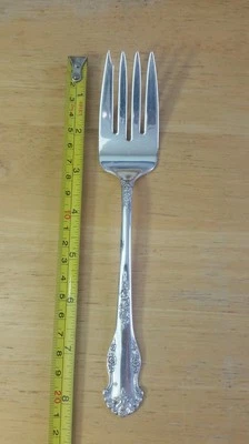 ✔MID CENTURY c1951 HOLIDAY PTRN SILVERPLATED SERVING OR COLD MEAT🍠 FORK  - Image 1 of 4