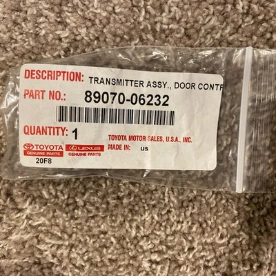 89070-06232 OEM 2006 - 2011 Toyota Camry, Corolla Remote Key 4B Trunk HYQ12BBY - Image 1 of 4